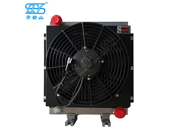 Plate-fin radiator used in XCMG cranes